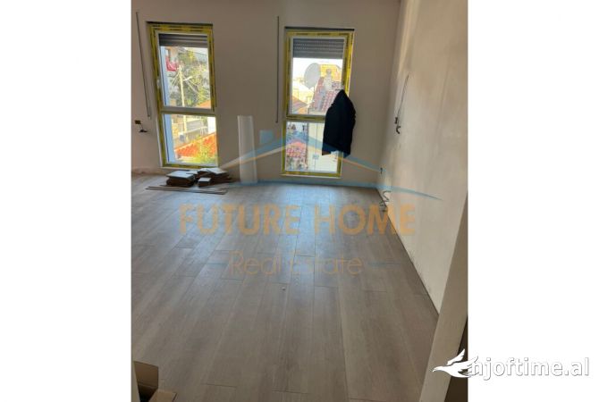 Shtepi ne shitje Apartament ne Tirane, 1+1, Mobilimi E mobiluar, Pagesa 150,000  Euro.