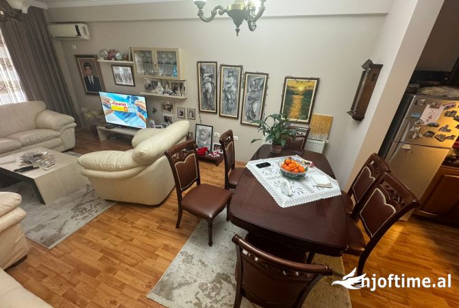 Shtepi ne shitje 2+1 ne Tirane - 250,000 Euro
