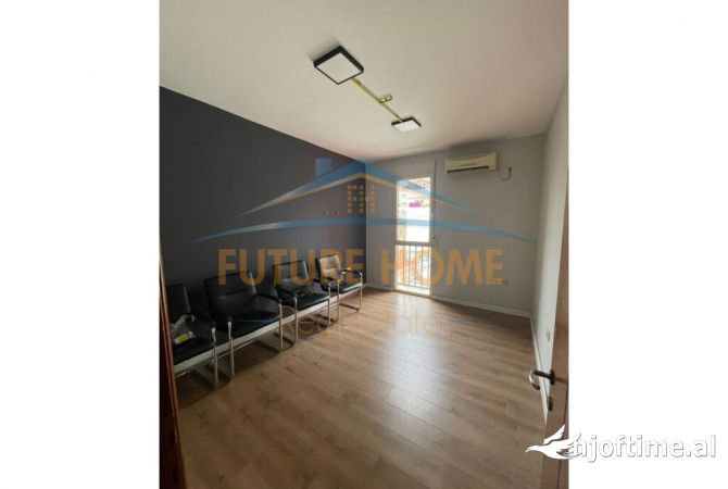 Ambient biznesi me qera 3+1 ne Tirane - 700 Euro