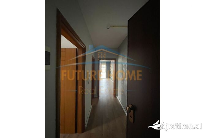 Ambient biznesi me qera 3+1 ne Tirane - 700 Euro
