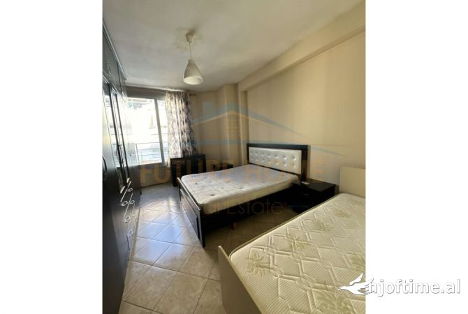 Shtepi me qera Apartament ne Tirane, 2+1, Mobilimi E mobiluar, Pagesa 450  Euro.