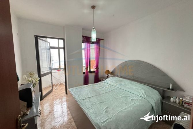 Shtepi ne shitje Apartament ne Tirane, 2+1, Mobilimi E mobiluar, Pagesa 130,000  Euro.