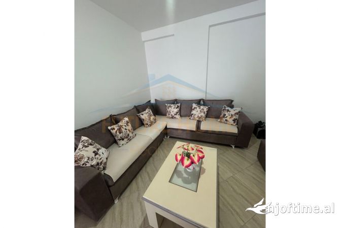 Shtepi ne shitje 2+1 ne Tirane - 80,000 Euro