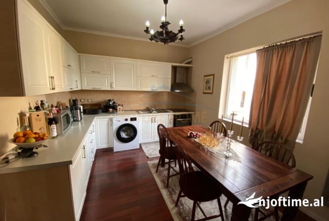 Shtepi ne shitje 2+1 ne Tirane - 248,000 Euro