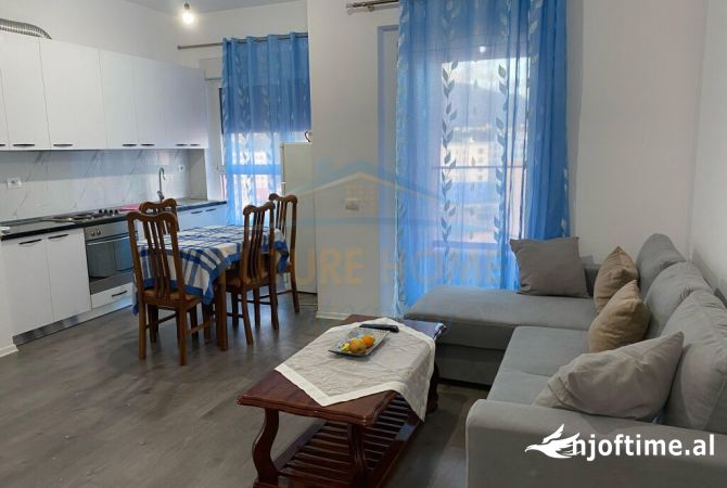 Shtepi me qera 2+1 ne Tirane - 400 Euro