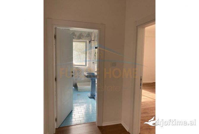 Ambient biznesi me qera 3+1 ne Tirane - 750 Euro