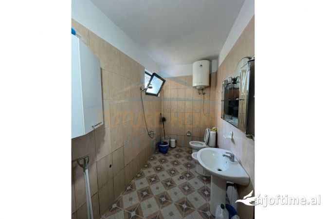 Shtepi me qera 2+1 ne Tirane - 500 Euro