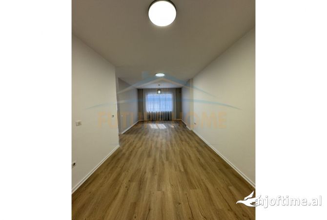 Shtepi ne shitje Apartament ne Tirane, 1+1, Mobilimi Bosh, pa mobiluar, Pagesa 110,000  Euro.