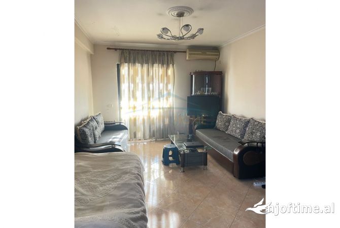 Shtepi me qera 1+1 ne Tirane - 350 Euro