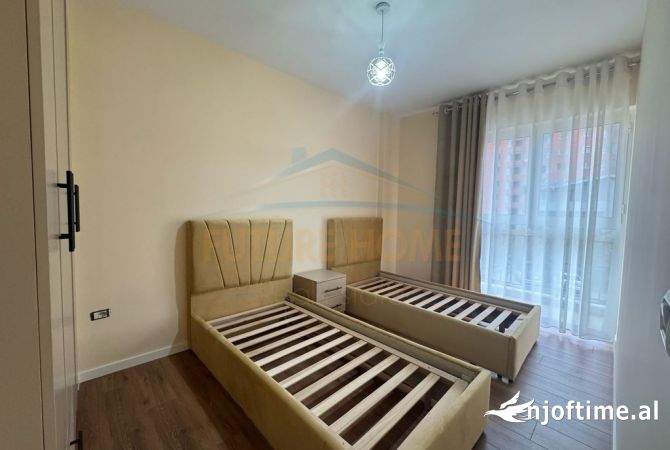 Shtepi ne shitje Apartament ne Tirane, 2+1, Mobilimi E mobiluar, Pagesa 122,000  Euro.