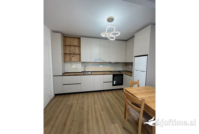 Casa in affitto 1+1 a Tirana - 1,000 Euro