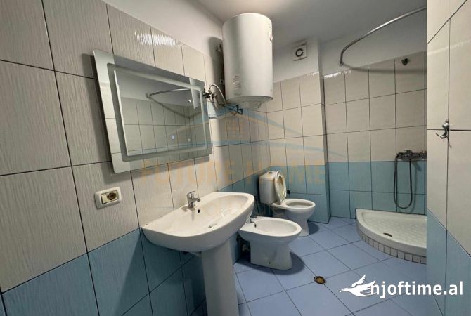 Shtepi ne shitje Apartament ne Tirane, 1+1, Mobilimi E mobiluar, Pagesa 80,000  Euro.