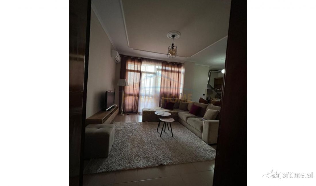 Shtepi me qera Apartament ne Tirane, 2+1, Mobilimi E mobiluar, Pagesa 700  Euro.