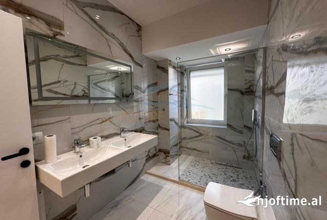 Ambient Me Qera,Prane Kafe Flora 900Euro