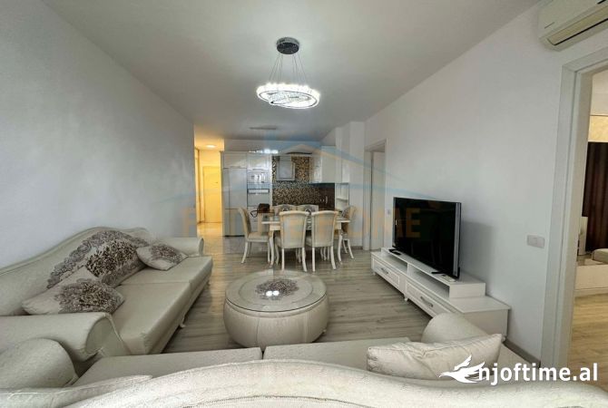 Shtepi ne shitje Apartament ne Tirane, 2+1, Mobilimi E mobiluar, Pagesa 260,000  Euro.