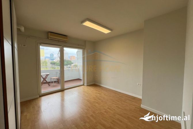 Ambient biznesi me qera 3+1 ne Tirane - 1,200 Euro