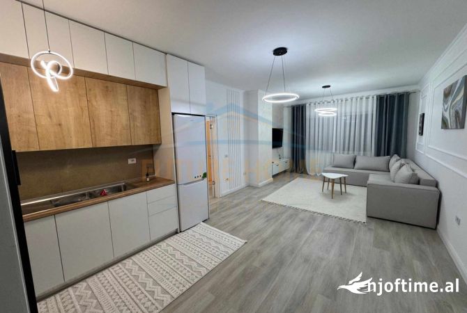 Shtepi ne shitje Apartament ne Tirane, 2+1, Mobilimi E mobiluar, Pagesa 138,000  Euro.