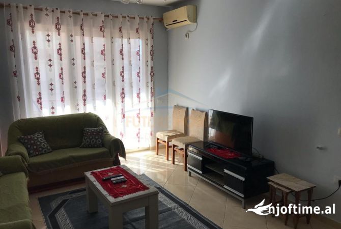 Shtepi me qera 1+1 ne Tirane - 450 Euro