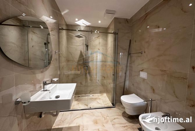 Shtepi me qera Apartament ne Tirane, 2+1, Mobilimi E mobiluar, Pagesa 1,200  Euro.