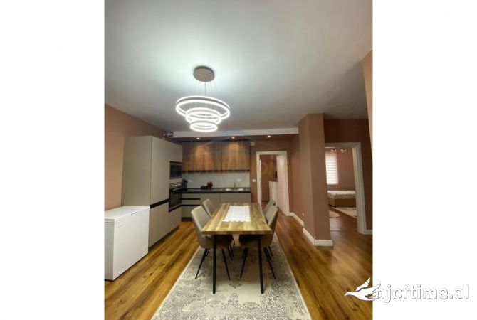Casa in vendita 3+1 a Tirana - 248,000 Euro