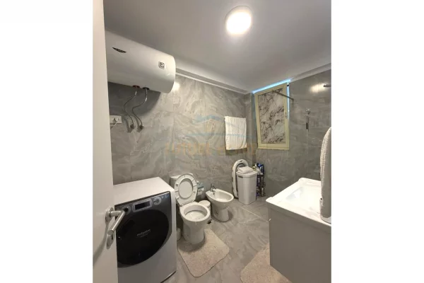 Shtepi ne shitje Apartament ne Tirane, 2+1, Mobilimi E mobiluar, Pagesa 11,000,000  Leke.