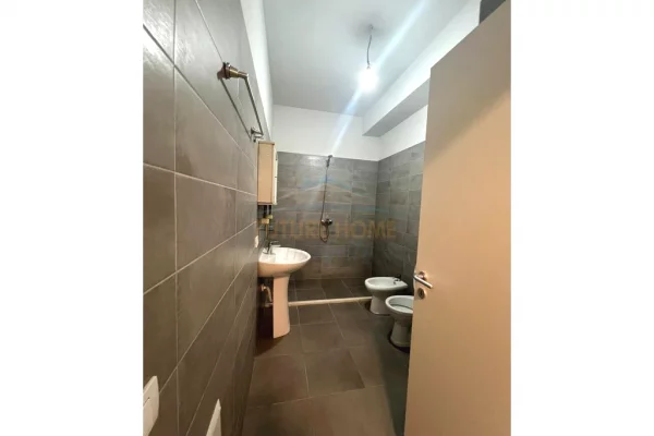 Shtepi ne shitje 1+1 ne Tirane - 115,000 Euro