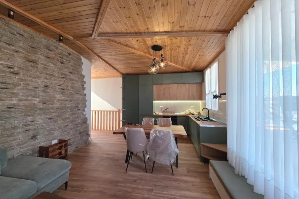 Shtepi me qera 2+1 ne Tirane - 700 Euro