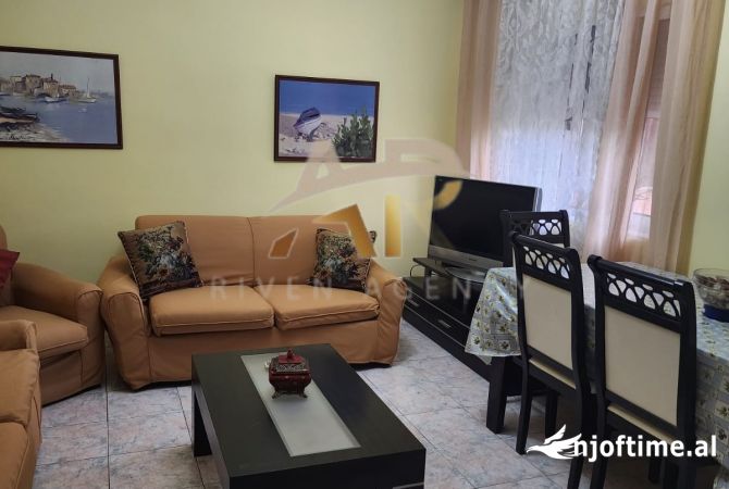 Shtepi me qera 2+1 ne Tirane - 50,000 Leke