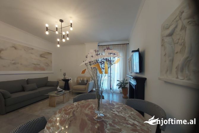 Shtepi me qera 1+1 ne Tirane - 1,200 Euro