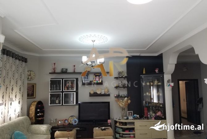 Casa in affitto 3+1 a Tirana - 3,500 Euro