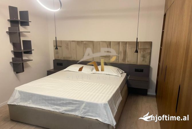 Shtepi me qera Garsoniere ne Tirane - 900 Euro