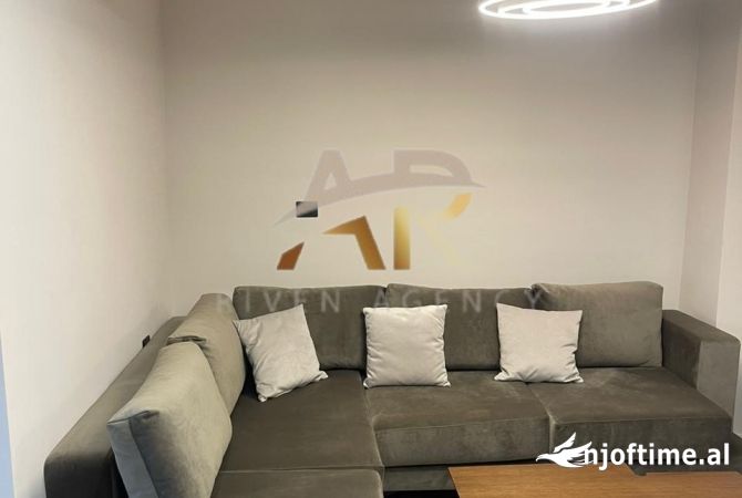 Shtepi me qera Garsoniere ne Tirane - 900 Euro