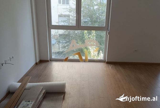Shtepi me qera 2+1 ne Tirane - 1,500 Euro
