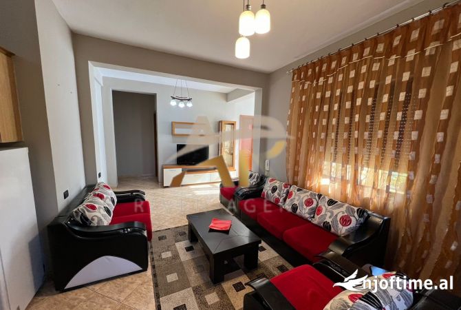 Shtepi me qera 2+1 ne Tirane - 700 Euro
