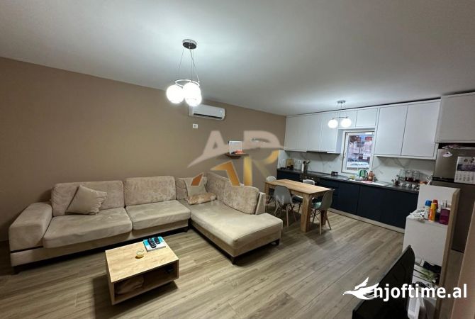 Shtepi ne shitje 3+1 ne Tirane - 140,000 Euro