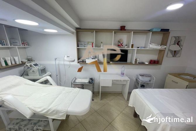 Shitet Ambient+ Biznes Estetike  ne zemer te Bllokut, Okazion