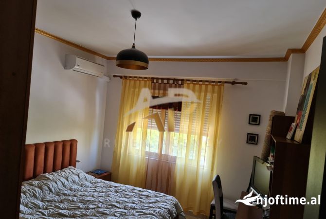Shtepi ne shitje 1+1 ne Tirane - 130,000 Euro