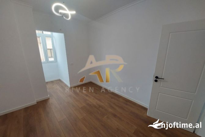 Shtepi ne shitje 2+1 ne Tirane - 185,000 Euro