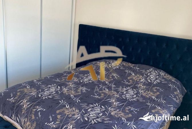 Shtepi me qera Apartament ne Tirane, 2+1, Mobilimi E mobiluar, Pagesa 550  Euro.