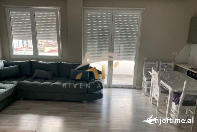 Shtepi me qera 2+1 ne Tirane - 550 Euro