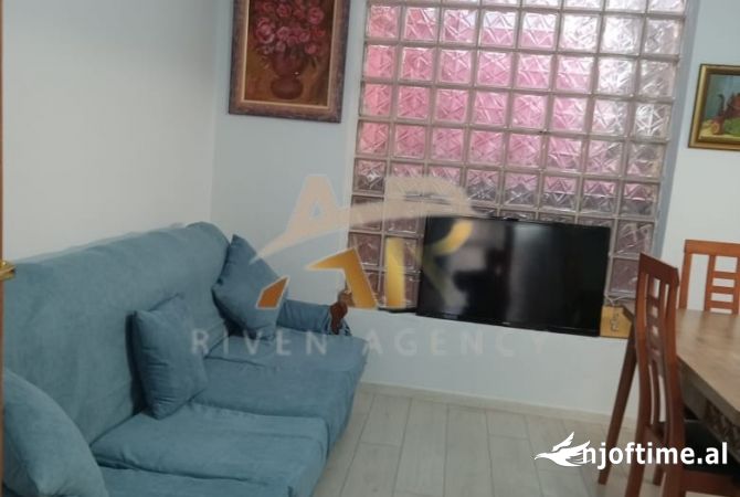 Shtepi me qera 2+1 ne Tirane - 750 Euro