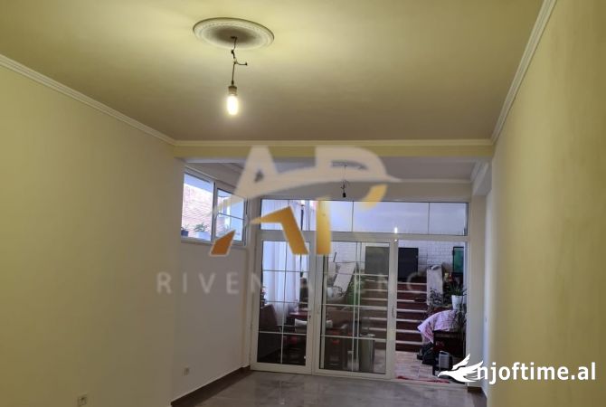 Jepet me qera ambjent biznesi tek Qytet Studenti