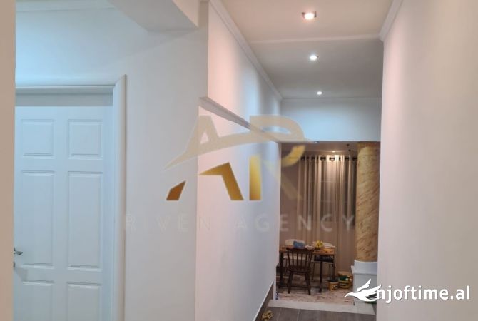 Jepet me qera ambjent biznesi tek Qytet Studenti