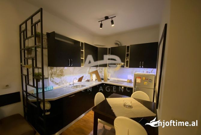 Shtepi ne shitje 1+1 ne Tirane - 130,000 Euro