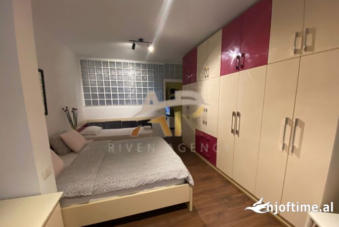 Shtepi ne shitje 1+1 ne Tirane - 130,000 Euro