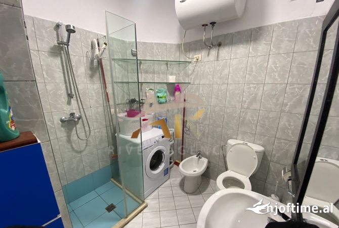 Shtepi ne shitje Apartament ne Tirane, 1+1, Mobilimi E mobiluar, Pagesa 130,000  Euro.