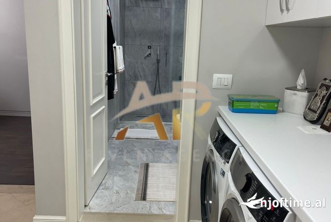 Shtepi ne shitje Apartament ne Tirane, 2+1, Mobilimi E mobiluar, Pagesa 295,000  Euro.