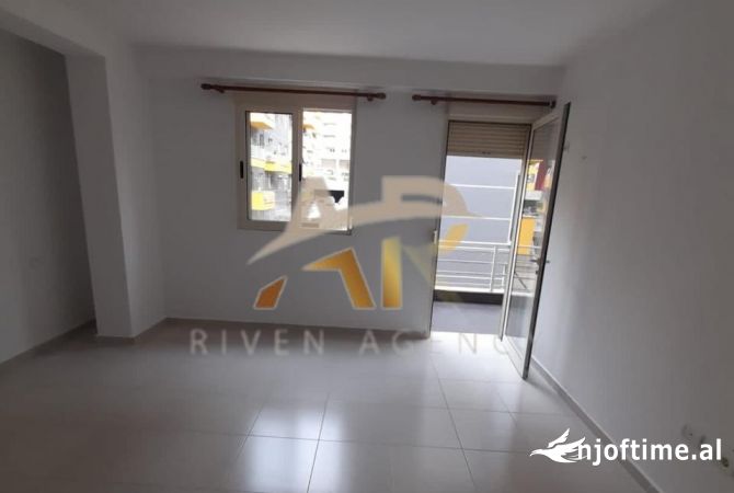 Shtepi me qera 1+1 ne Tirane - 27,000 Leke