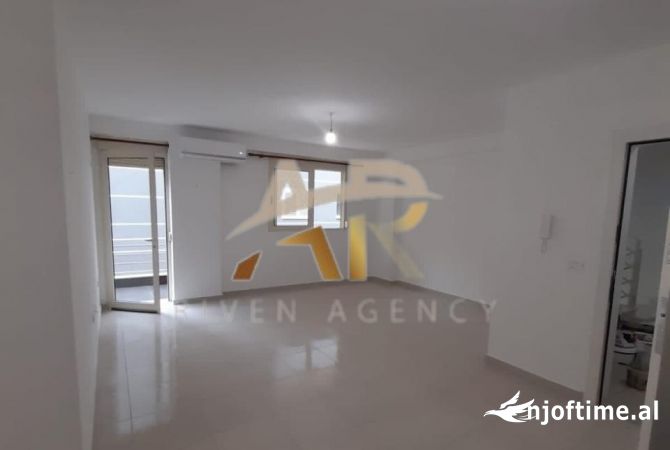 Shtepi me qera Apartament ne Tirane, 1+1, Mobilimi Bosh, pa mobiluar, Pagesa 27,000  Leke.