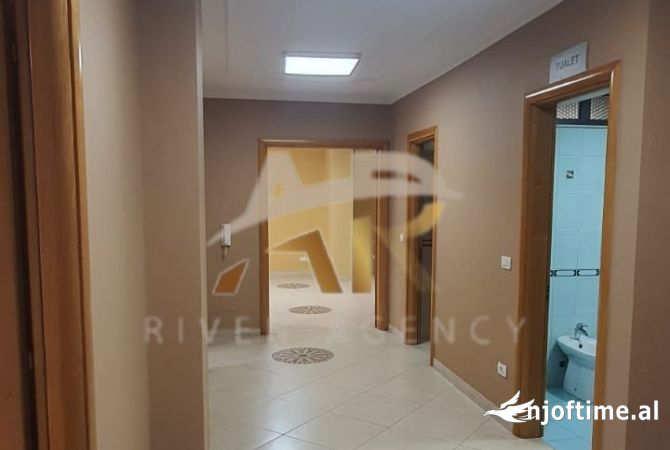 Jepet me qera ambjent biznesi ne Qender